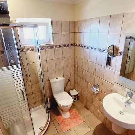 Boutique Ipsos Apartman Pirjí